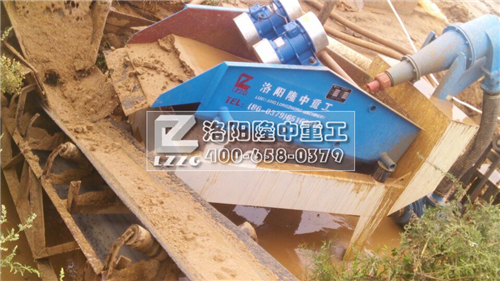 考察細砂回收系統(tǒng)現(xiàn)場.jpg